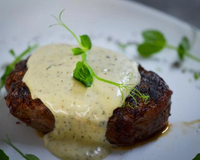 Carne com creme de batata