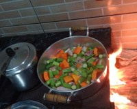 Frango com quiabo e abóbora