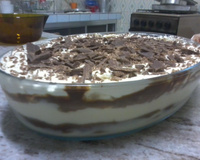 Pavê de creme, chocolate e marshmallow