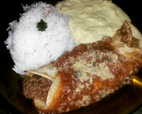 Panquecas de carne moída com creme de milho