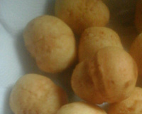 Pão de queijo frito