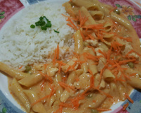 Macarrão com frango na panela de pressão