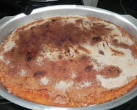 Bolo de banana com calda