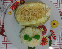 Batata recheada de frango cremoso