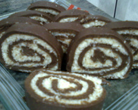 Rocambole de leite em pó com coco