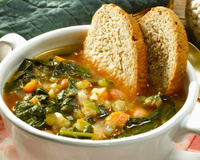 Ribollita: como fazer a tradicional sopa toscana