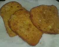 Ovos mexidos com rabanada salgada