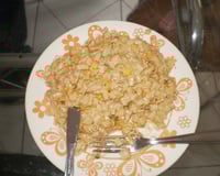 Macarrão com estrogonofe de frango rápido e fácil