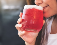 Nem laranja, nem limão: essa fruta tem 50 a 100 vezes mais vitamina C; aprenda como fazer um suco delicioso