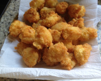 Pão de queijo frito