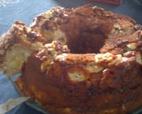 Bolo de banana com calda