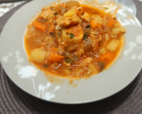 Mocotó com dobradinha, feijão branco e legumes da Vanessa