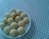 Pão de queijo empanado
