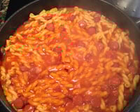 O suculento macarrão com salsicha