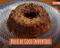 Bolo de coco invertido