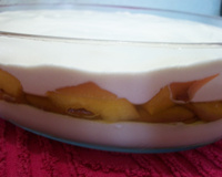 Pavê de pêssego com gelatina