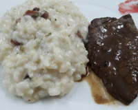 Risoto de bacon, alho poró e limão siciliano