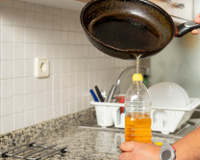 Pode reutilizar óleo de fritura? Descubra se esse hábito faz mal para a sua saúde
