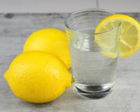 Conselho de nutricionista francesa: suco de limão pela manhã é uma boa ou má ideia?
