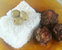 Bolinha de carne moída empanada