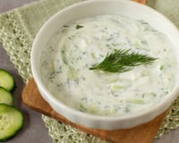 Os gregos consomem esse alimento há gerações. Ele auxilia no funcionamento intestinal e ajuda a manter a sensação de leveza nos dias quentes