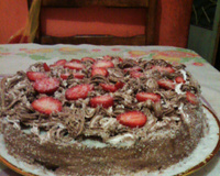 Bolo de chocolate com morango e coco - da Bia