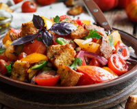 Panzanella: confira a receita da salada de pão italiana