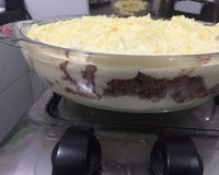 Escondidinho de batata com carne seca