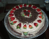 Bolo de chocolate com morango