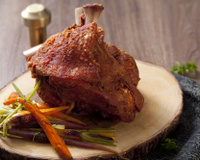 Pernil de porco na brasa