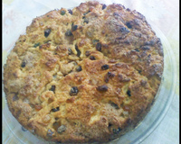 Rosca de leite condensado e frutas