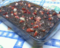 Pavê de chocolate e morango
