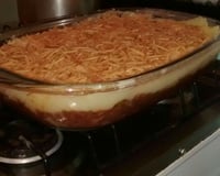 Escondidinho de carne seca com purê de batatas