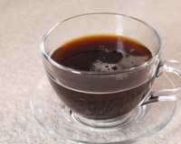 Você não consegue beber café sem açúcar por esse motivo que é fácil de resolver