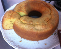 Bolo de fubá com erva doce