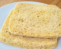 Pão de 1 minuto e tá pronto: receita sem farinha de trigo substituiu a torrada no meu café da manhã e lanches