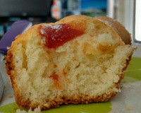 Bolinho de iogurte com goiabada