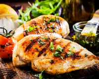 Erros que você comete na hora de fazer frango: confira