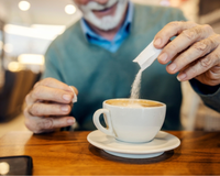 Adoçantes podem acelerar o declínio cognitivo em até 62%, segundo estudo inédito da USP