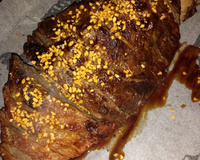 Picanha com queijo e alho ao forno