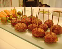 Bolinho de carne moída assado