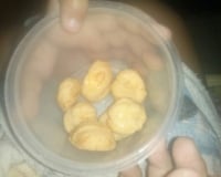 Salgadinho de queijo ralado (desmancha na boca)