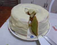 Bolo com gelatina de limão