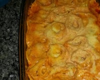 Rondelli de massa de pastel com requeijão, presunto e queijo