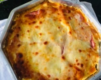 Lasanha com molho branco e bolonhesa