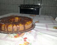 Bolo de cenoura com gotas de chocolate