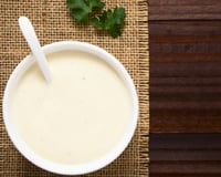 Molho branco com queijo parmesão