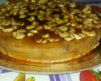 Bolo de banana com calda