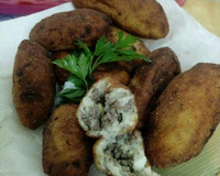 Bolinho de batata recheado da vó Ida