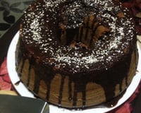 Bolo de chocolate integral com cobertura